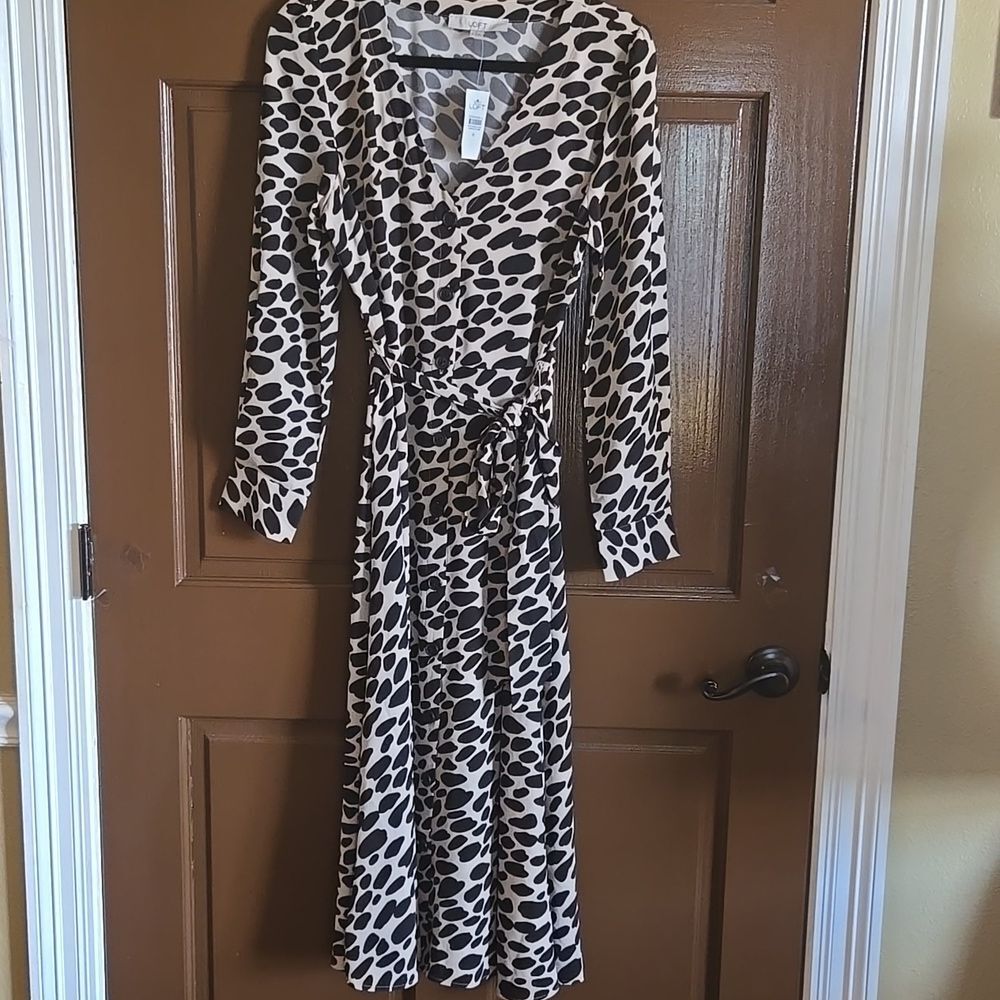 Loft-Blk/tan V neck button down front stretchy A line dress Sz 8 NWT